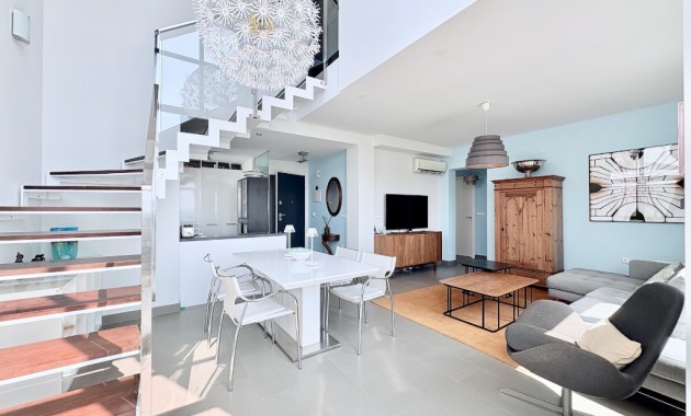 Venta - Duplex apartment -
Las Ramblas