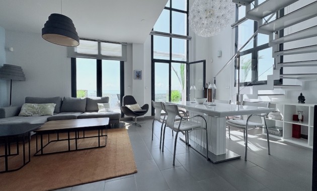 Venta - Duplex apartment -
Las Ramblas