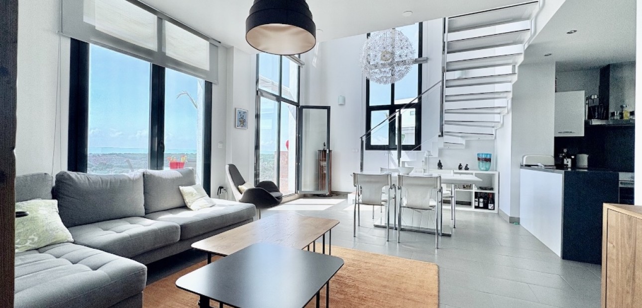 Venta - Duplex apartment -
Las Ramblas