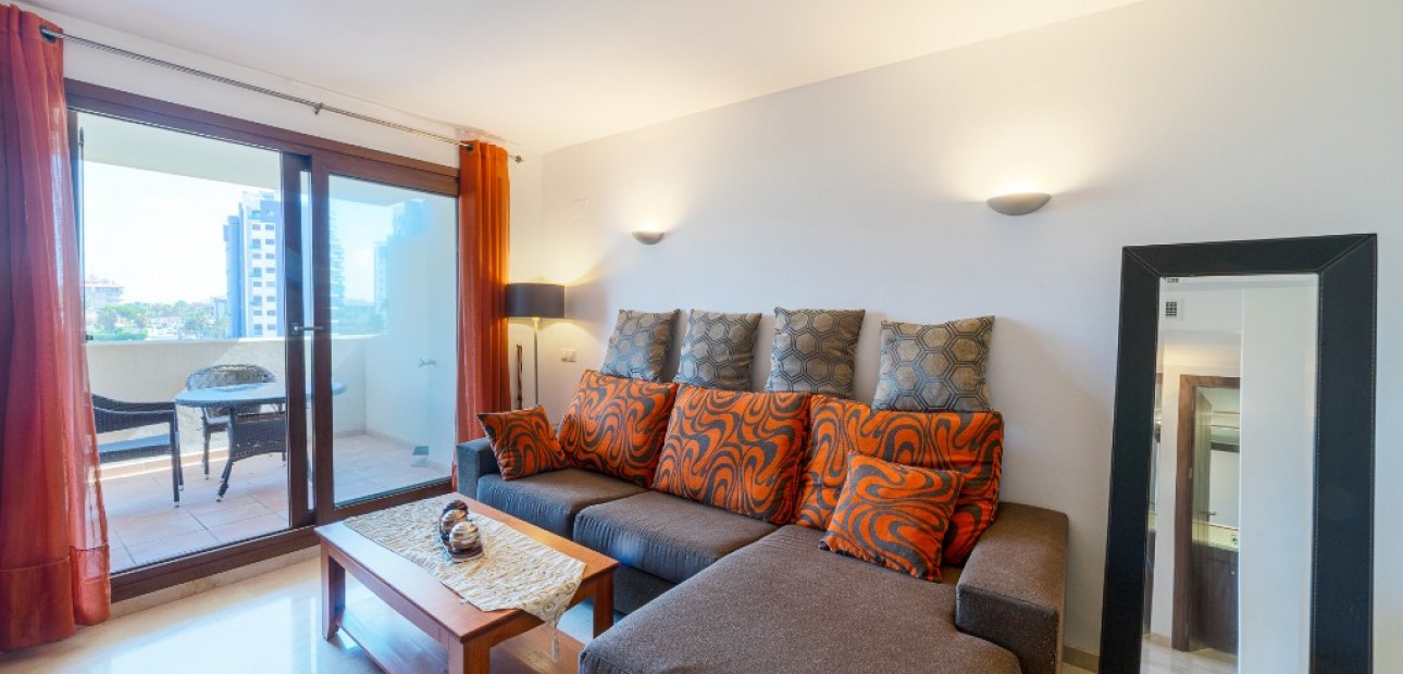 Herverkoop - Appartement / flat -
Punta Prima