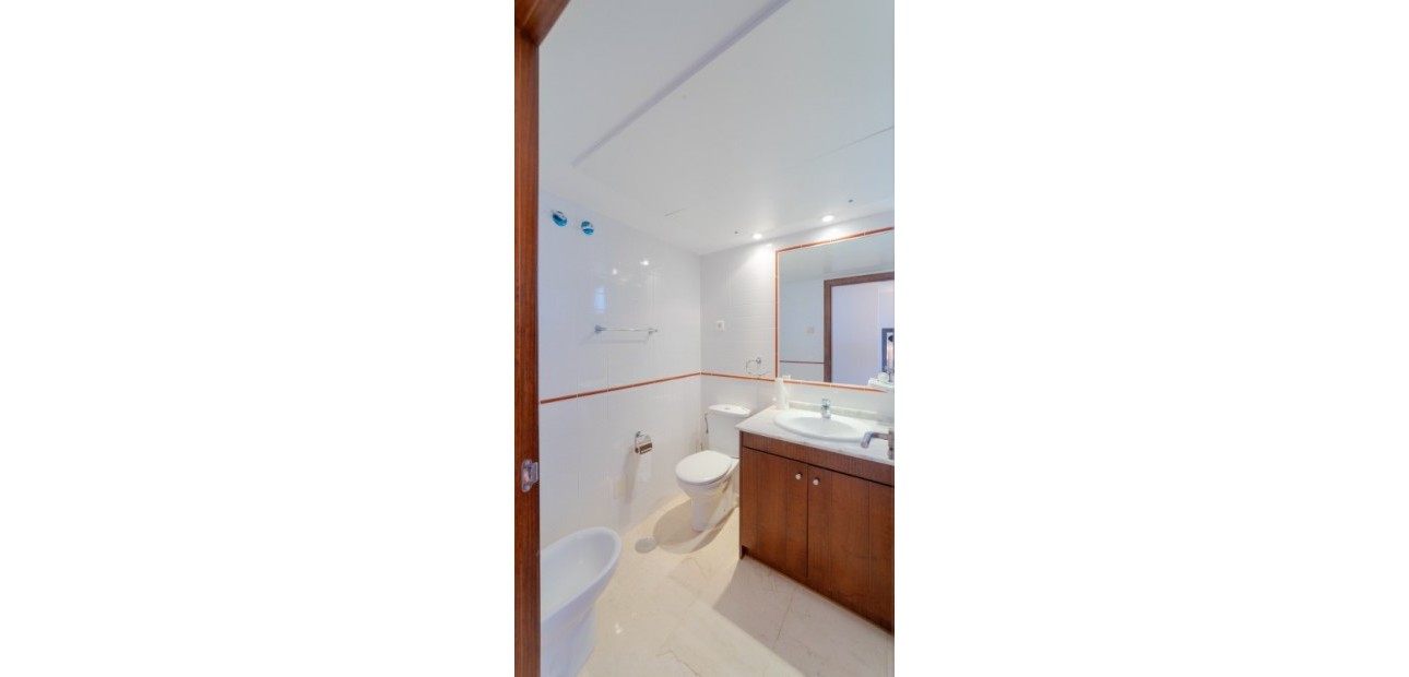 Herverkoop - Appartement / flat -
Punta Prima