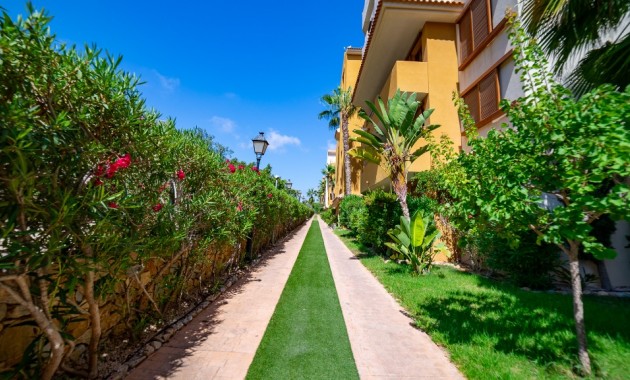 Herverkoop - Appartement / flat -
Punta Prima