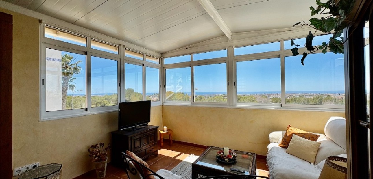 Sale - Villa -
Villamartín