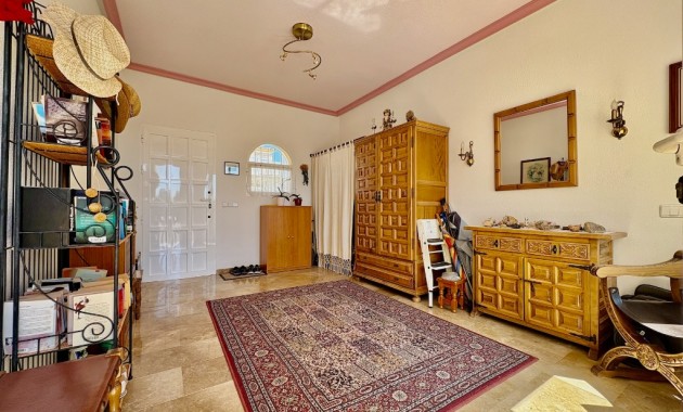 Sale - Villa -
Villamartín