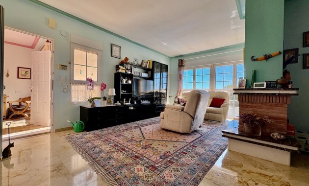 Sale - Villa -
Villamartín