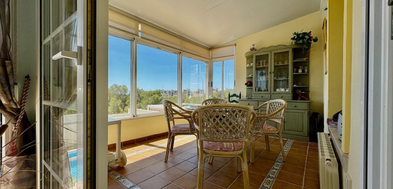 Sale - Villa -
Villamartín