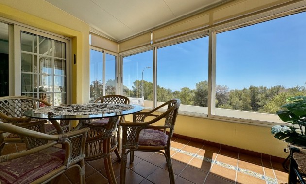 Sale - Villa -
Villamartín