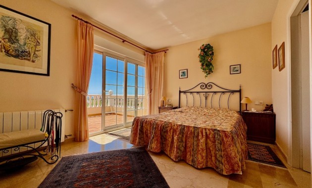 Sale - Villa -
Villamartín