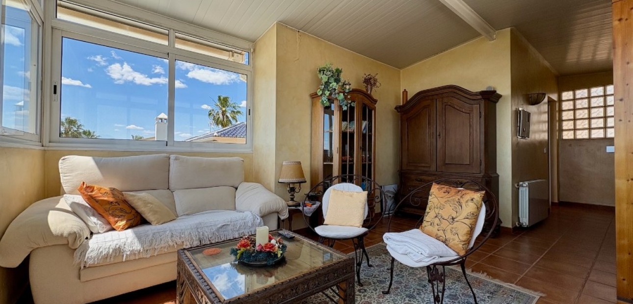 Sale - Villa -
Villamartín