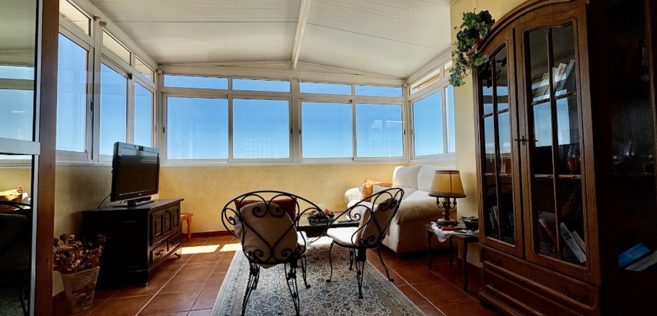 Sale - Villa -
Villamartín