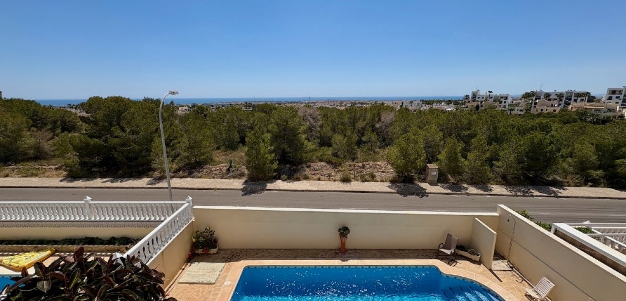 Sale - Villa -
Villamartín