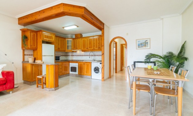 Venta - Apartamento / piso -
Algorfa