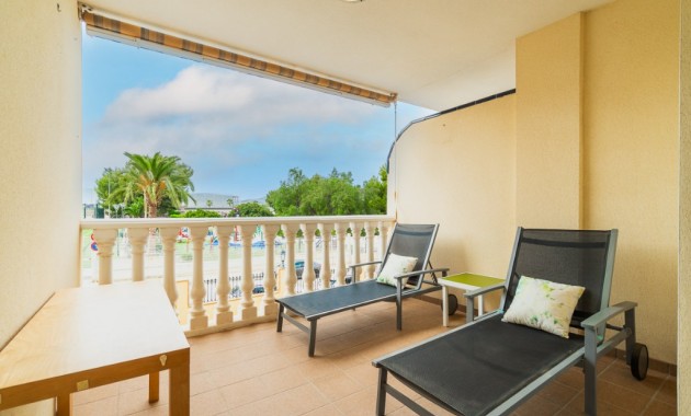 Venta - Apartamento / piso -
Algorfa