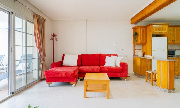 Venta - Apartamento / piso -
Algorfa