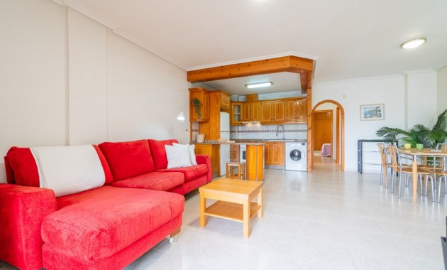 Venta - Apartamento / piso -
Algorfa