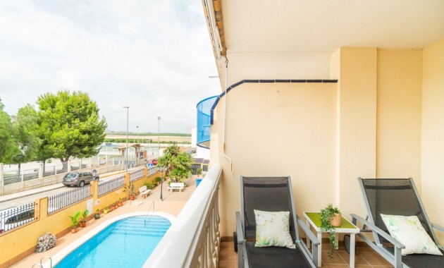 Venta - Apartamento / piso -
Algorfa