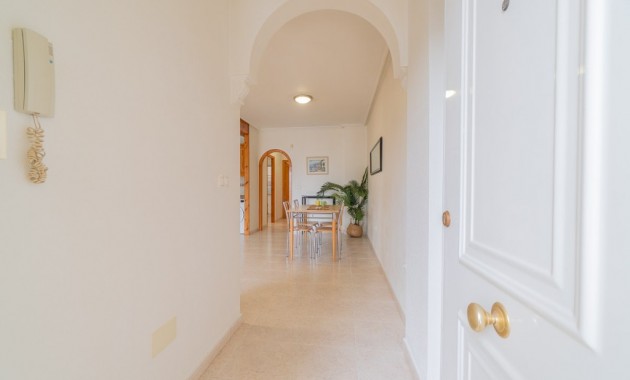 Venta - Apartamento / piso -
Algorfa