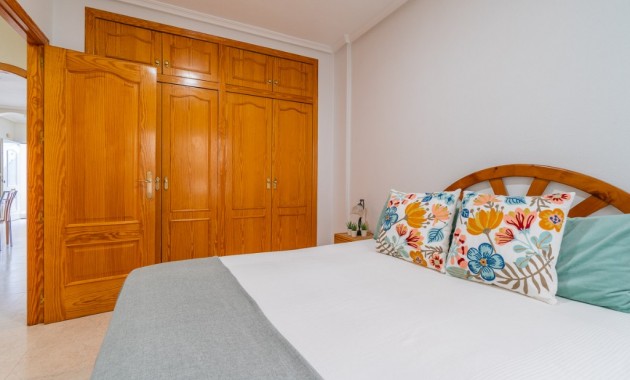 Venta - Apartamento / piso -
Algorfa