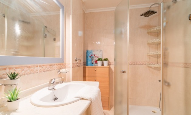 Venta - Apartamento / piso -
Algorfa