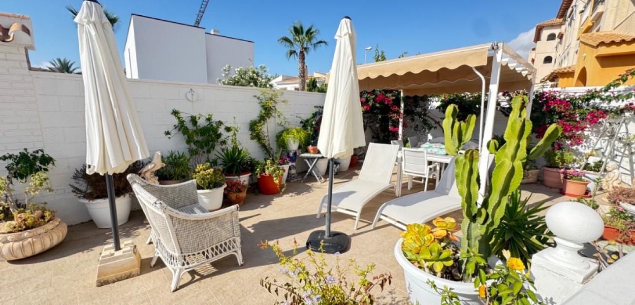 Herverkoop - Villa -
La Zenia