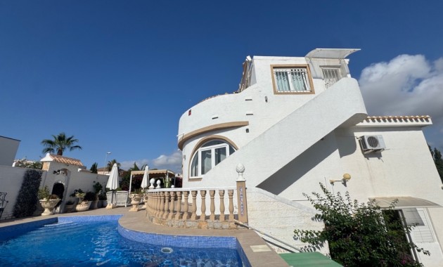 Herverkoop - Villa -
La Zenia