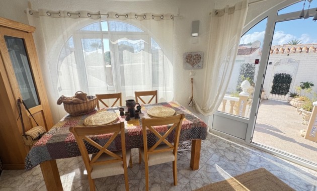 Herverkoop - Villa -
La Zenia