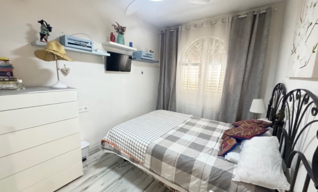 Herverkoop - Villa -
La Zenia