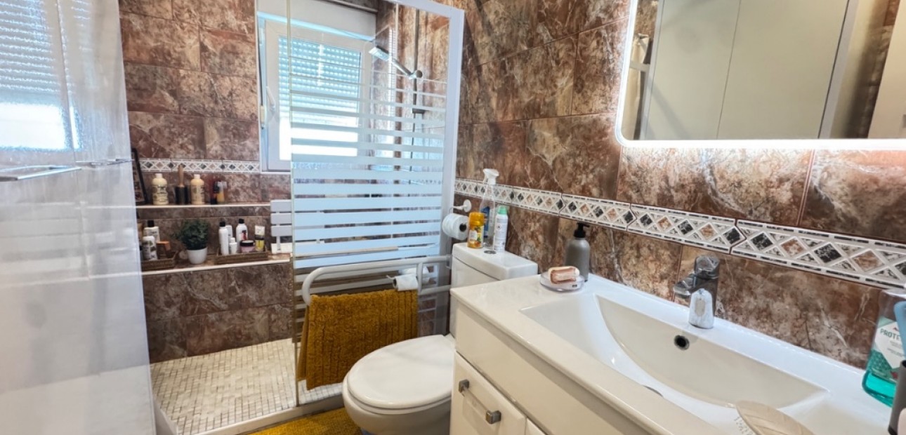 Herverkoop - Villa -
La Zenia