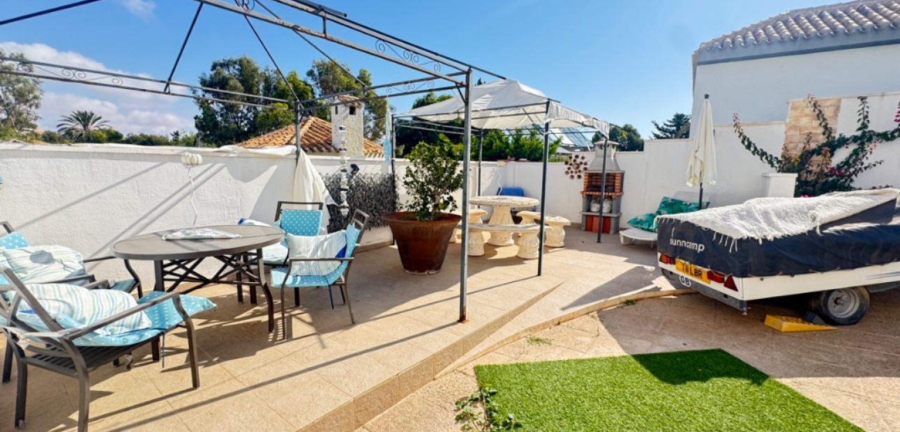 Herverkoop - Villa -
La Zenia