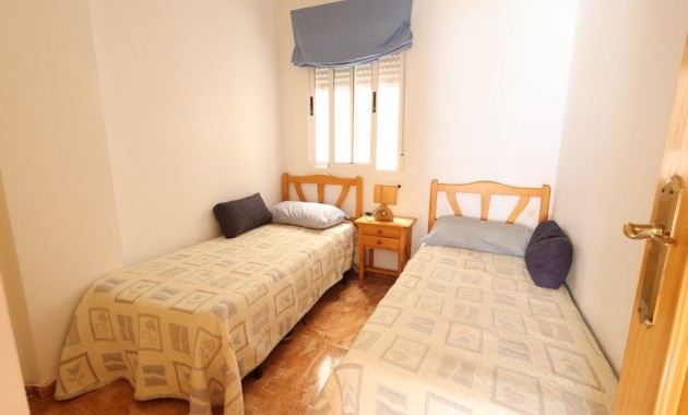 Venta - Apartamento / piso -
Torrevieja