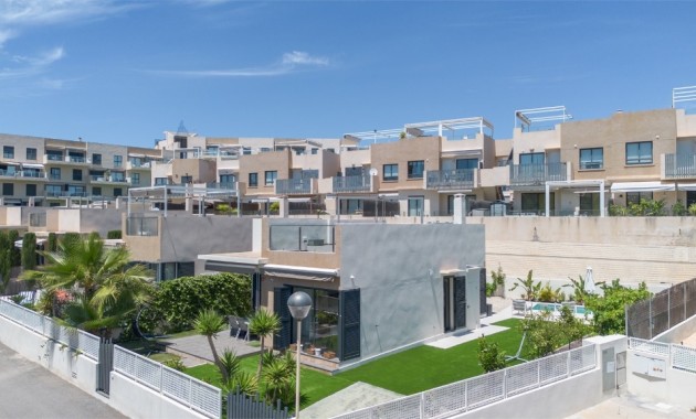 Venta - Villa -
La Zenia