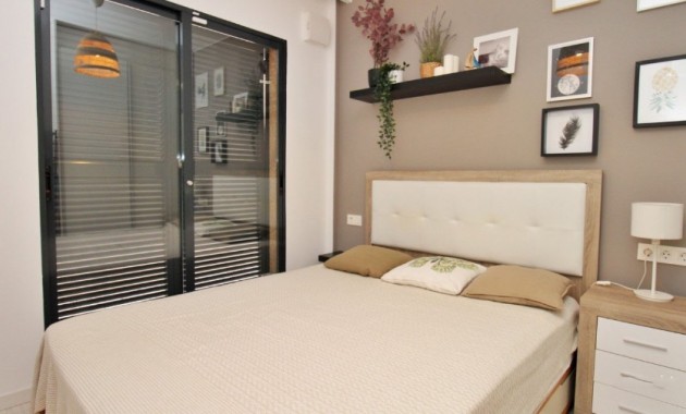 Venta - Villa -
La Zenia