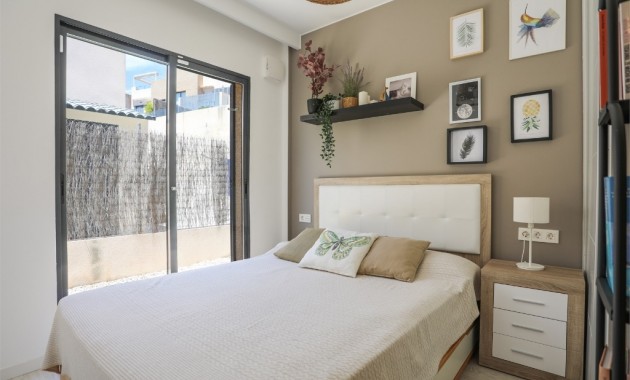 Venta - Villa -
La Zenia