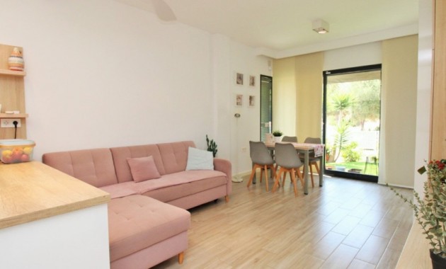 Venta - Villa -
La Zenia