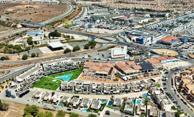 Venta - Villa -
La Zenia