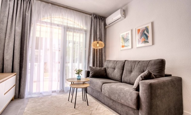 Venta - Adosado -
Torrevieja