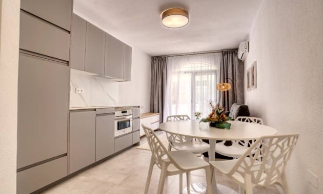 Venta - Adosado -
Torrevieja