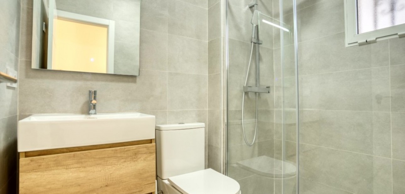 Venta - Adosado -
Torrevieja