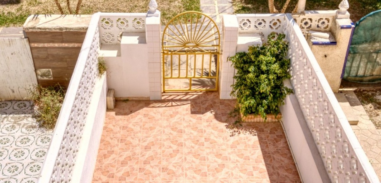 Venta - Adosado -
Torrevieja