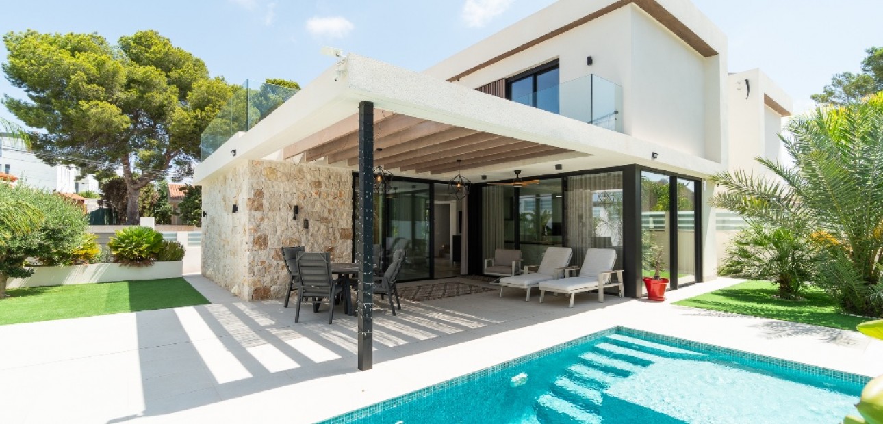 Venta - Villa -
Los Balcones