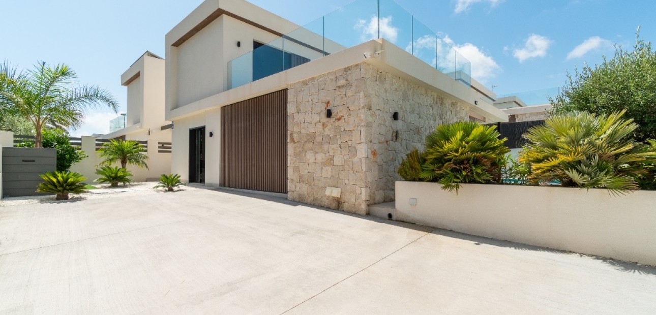 Venta - Villa -
Los Balcones