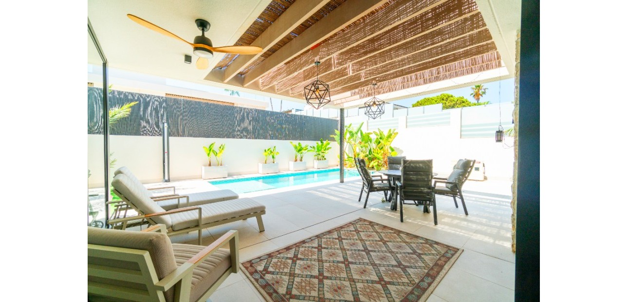 Venta - Villa -
Los Balcones