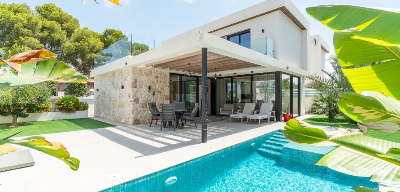 Venta - Villa -
Los Balcones