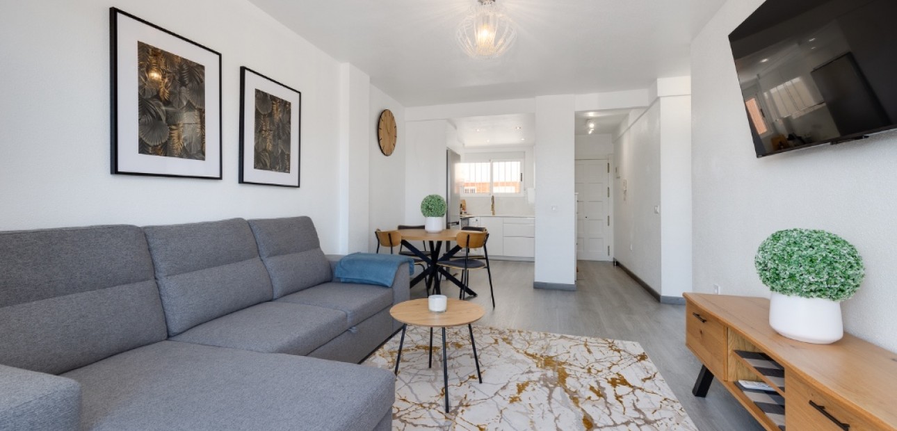 Herverkoop - Appartement / flat -
Punta Prima