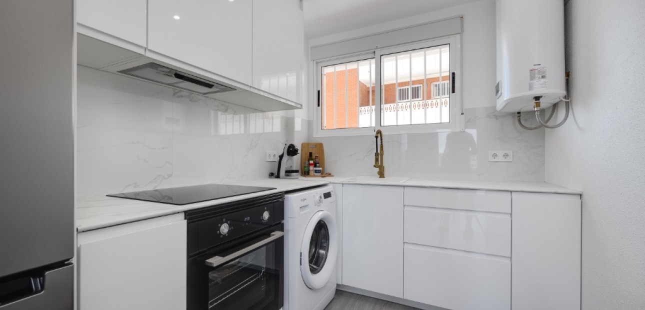 Herverkoop - Appartement / flat -
Punta Prima