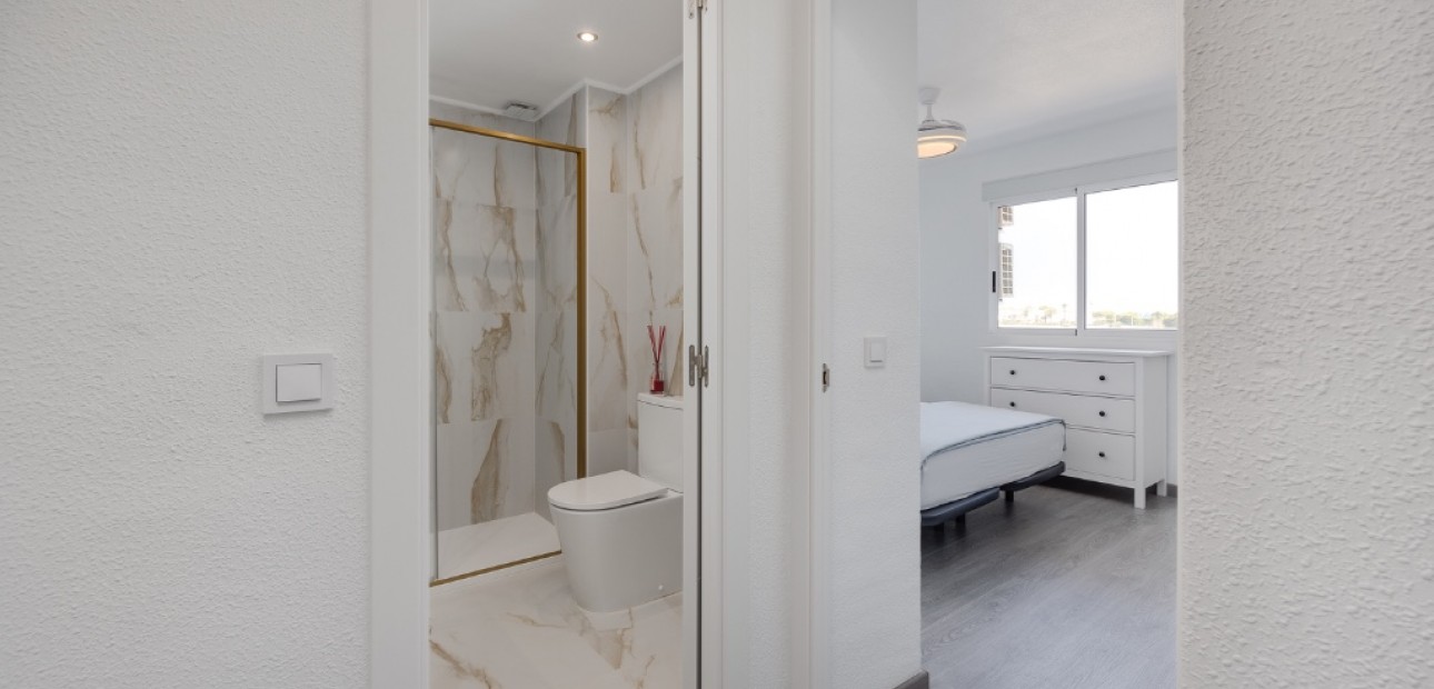 Herverkoop - Appartement / flat -
Punta Prima