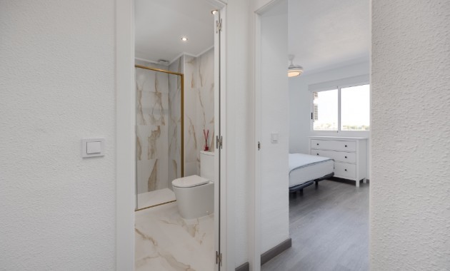 Herverkoop - Appartement / flat -
Punta Prima