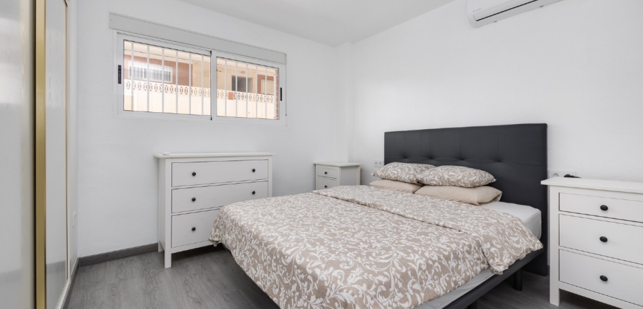 Herverkoop - Appartement / flat -
Punta Prima