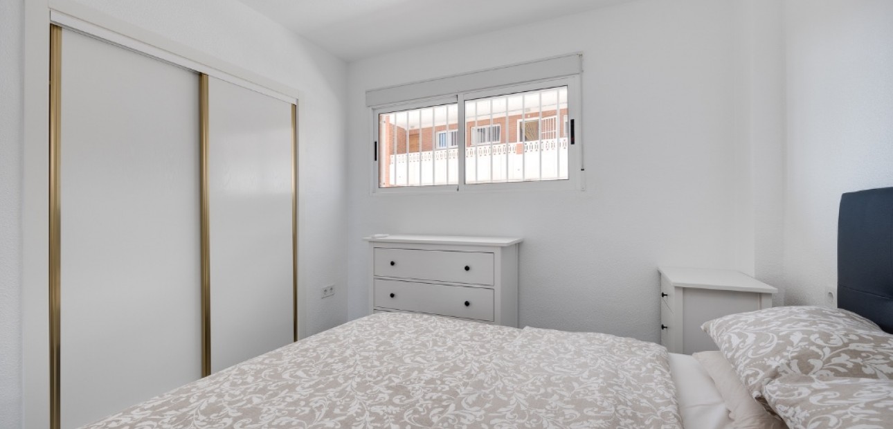 Herverkoop - Appartement / flat -
Punta Prima