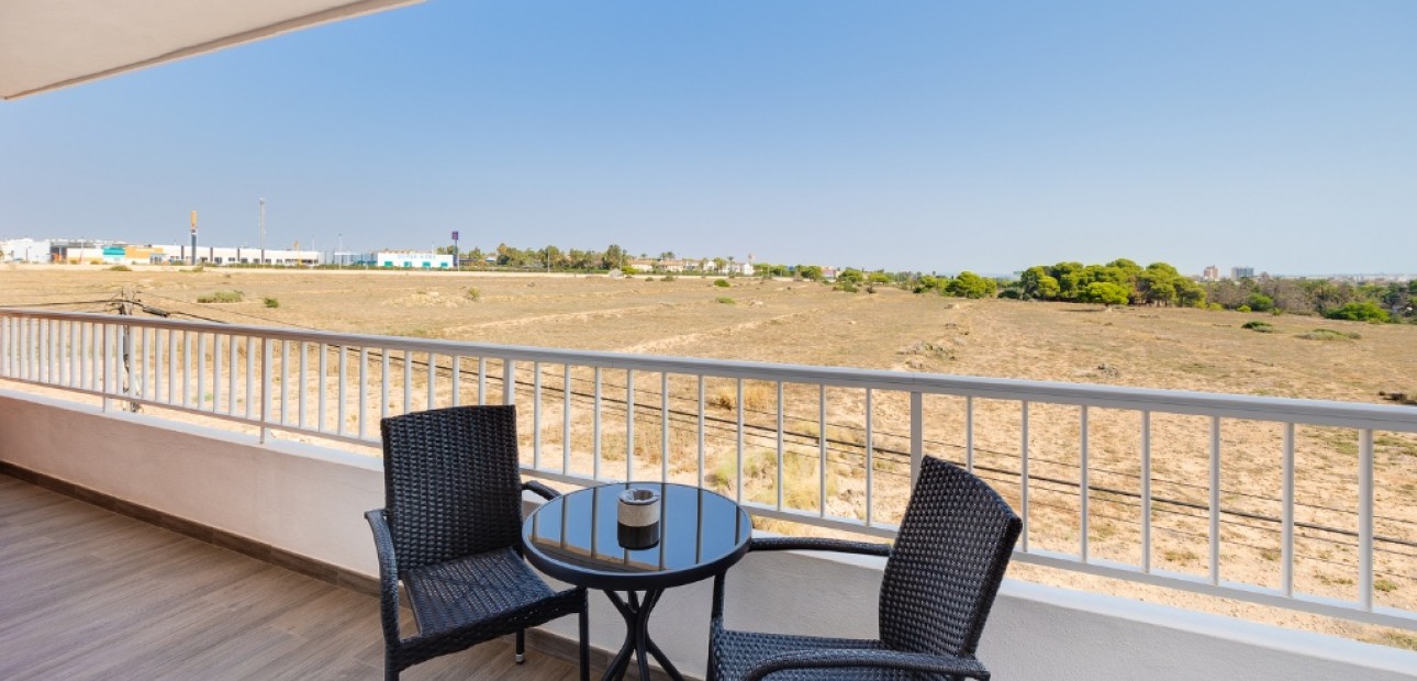 Herverkoop - Appartement / flat -
Punta Prima